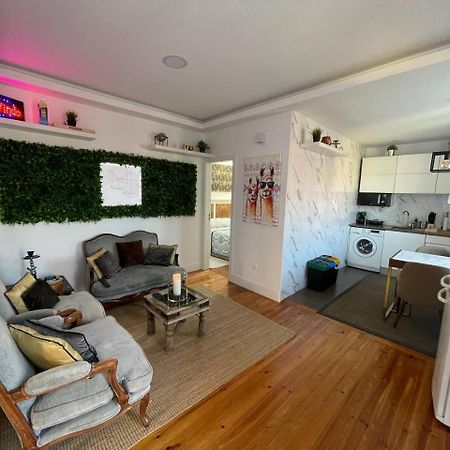 Private Room Trafaria Екстериор снимка